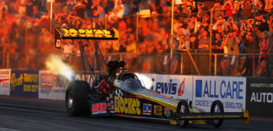Cowin and Lamattina trade blows in qualifying.