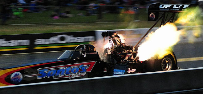 The never give up attitude was on full display at Willowbank Raceway today as final eliminations were completed for the rain-delayed Fuchs Winternationals. Both race teams and event staff gave their all to bring the event to completion and allow every category to reach its conclusion.