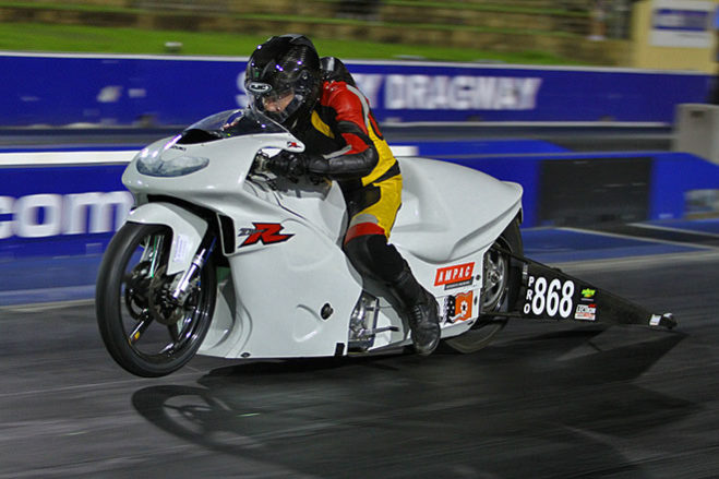 Northern Territory Pro Stock Motorcycle sophomore Scott White is preparing for the new season’s opening round at the 2012 Australian Nationals at Sydney Dragway.  While Top Fuel and Pro Stock get underway next weekend in Adelaide, November 2-4 will mark the season launch for the Pro Stock Motorcycle brigade, where White hopes to make more of an impact.