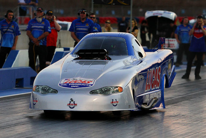 Queensland’s Gary Phillips set a new track record en route to number one qualifying position in Top Alcohol on day one of the ANDRA Drag Racing Series at Darwin’s Hidden Valley Drag Strip.