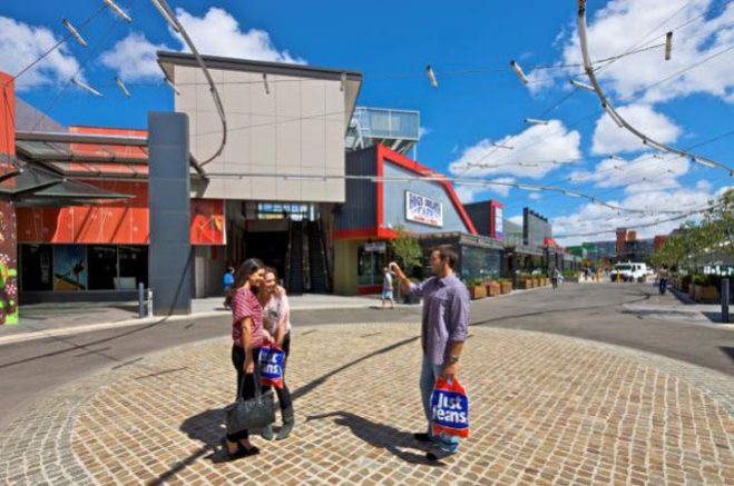 Shoppers at Watergardens Town Centre in Taylors Lakes will get an early preview of a couple of vehicles destined for Fuchs Nitro Thunder presented by Crow Cams as part of a community display next week.