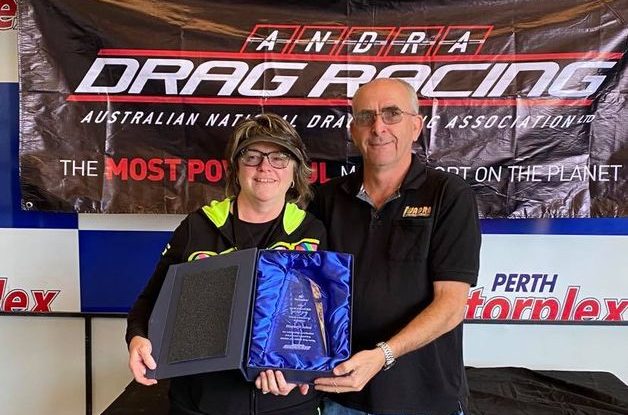 CONGRATULATING LIZ JOHNS – GALLAGHER VOLUNTEER OF THE YEAR AWARD RECIPIENT
